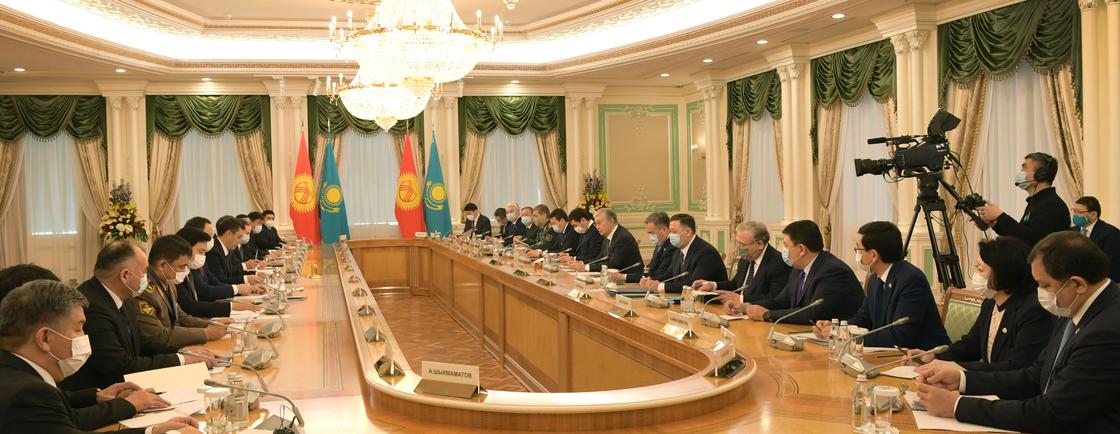 Переговоры глав Казахстана и Кыргызстана в расширенном составе