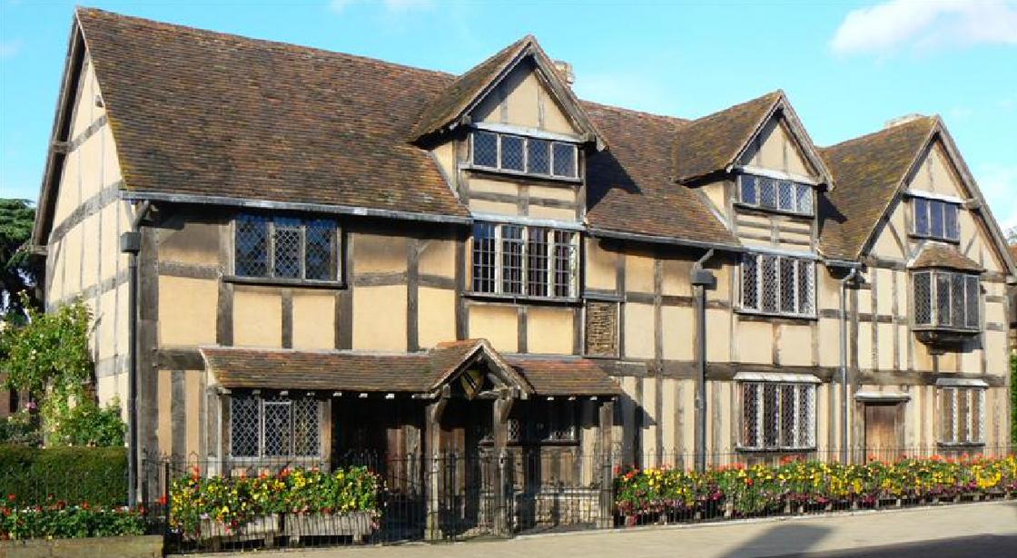 Старинный английский дом