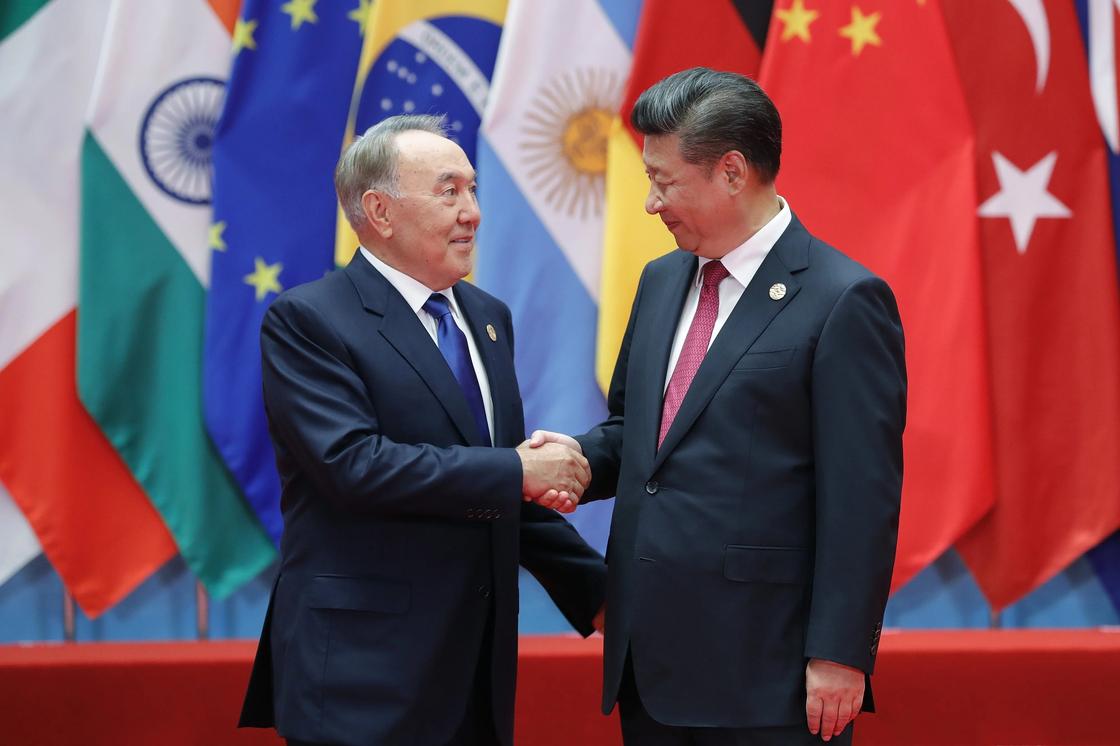 Си Цзиньпин обратился к Назарбаеву