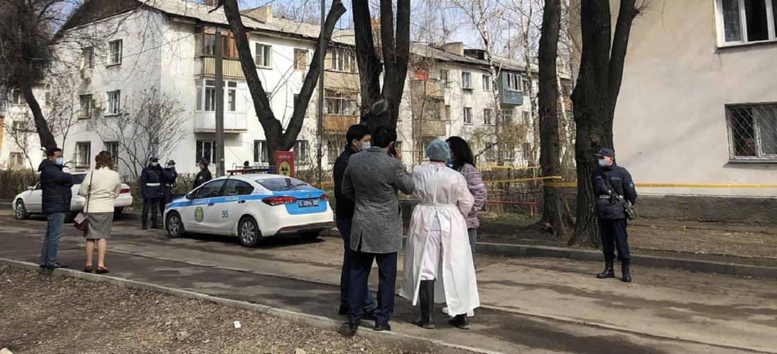 Еще один жилой дом оцепили в Алматы: он находится близ аэропорта