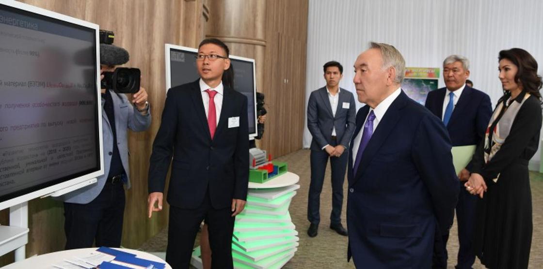 Назарбаев посетил центр зеленых технологий (фото)