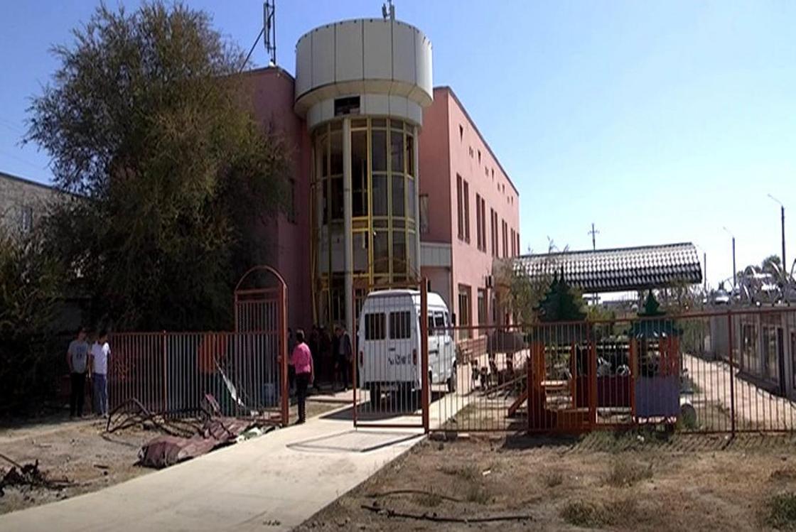 Детский сад пострадал от взрыва в Туркестане