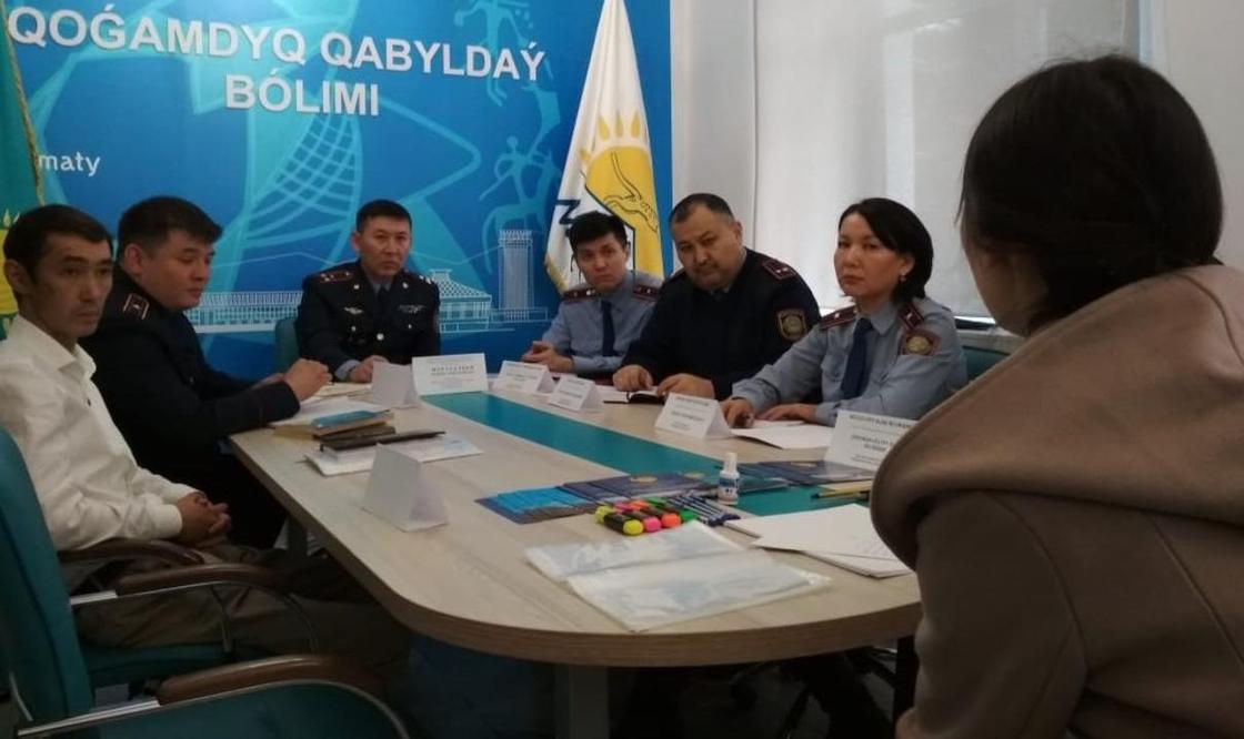 Полицейская "Приемная на дороге" расширила свои границы в Алматы
