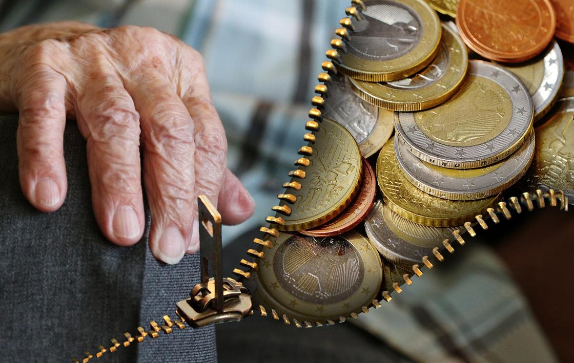 Какая часть пенсии облагается налогом в Казахстане