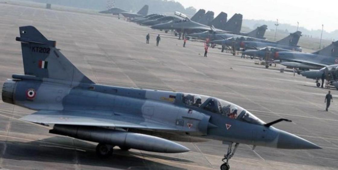 Пакистан заявил о двух сбитых самолетах ВВС Индии
