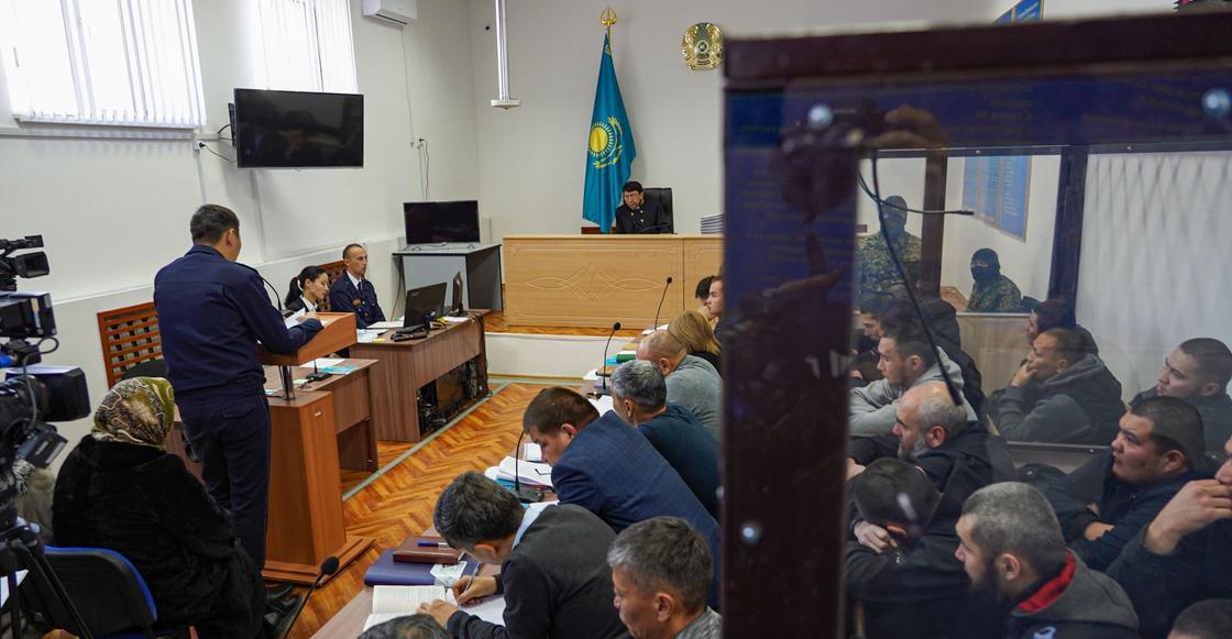 Фотографировались на фоне отрезанных голов: прокурор о возвращенных казахстанцах