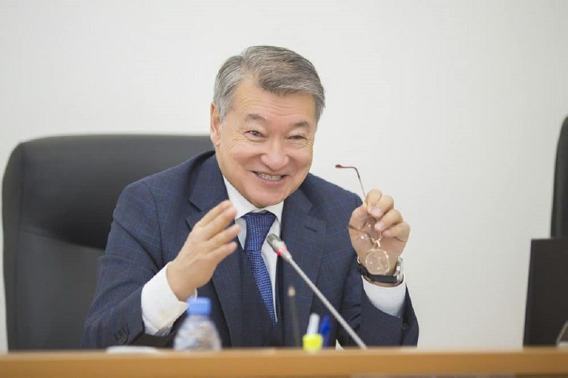 Даниал Ахметов ответил, в честь него ли назвали новый ТРЦ в Усть-Каменогорске