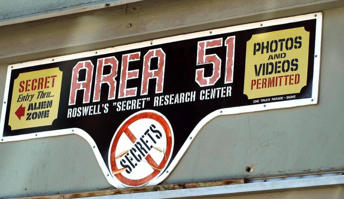 Штурм «Зоны 51»: как шутка из из интернета собрала миллион желающих и обеспокоила военных Штурм «Зоны 51»: как шутка из из интернета собрала миллион желающих и обеспокоила военных