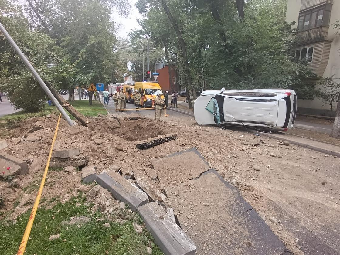 газ взорвался, авто перевернулось газ взорвался, авто перевернулось