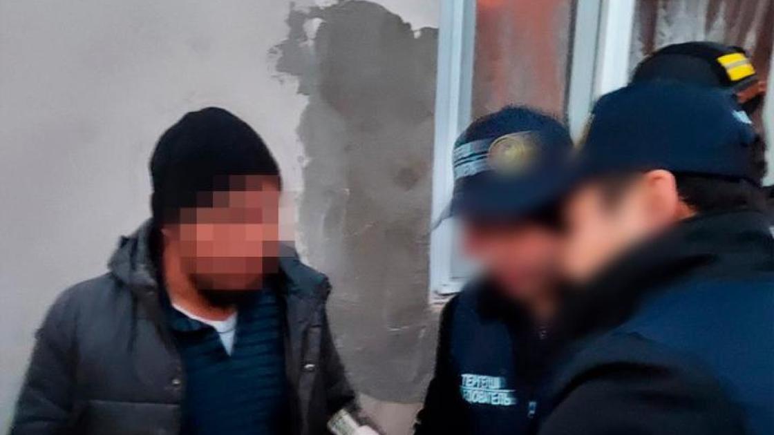 Задержанный по подозрению в пропаганде терроризма Задержанный по подозрению в пропаганде терроризма