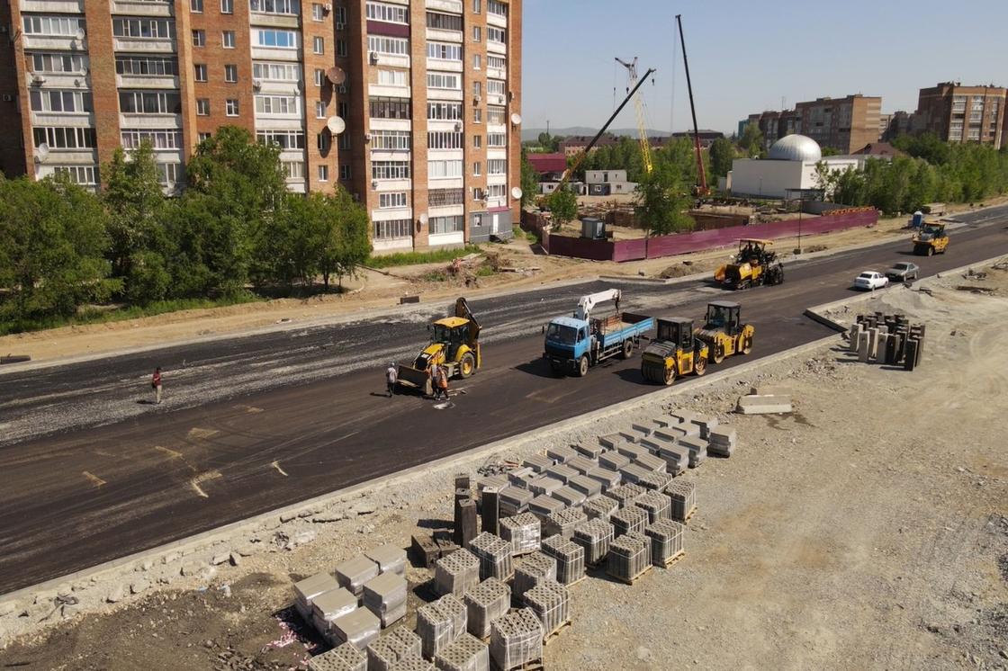Дорожный ремонт в городе Усть-Каменогорск