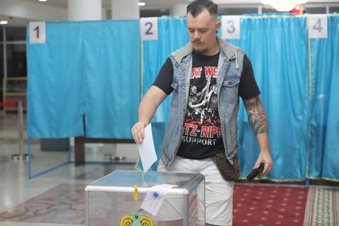 "Мы обеспечены, другие страны голодают": Алматинцы рассказали о своих ожиданиях от выборов