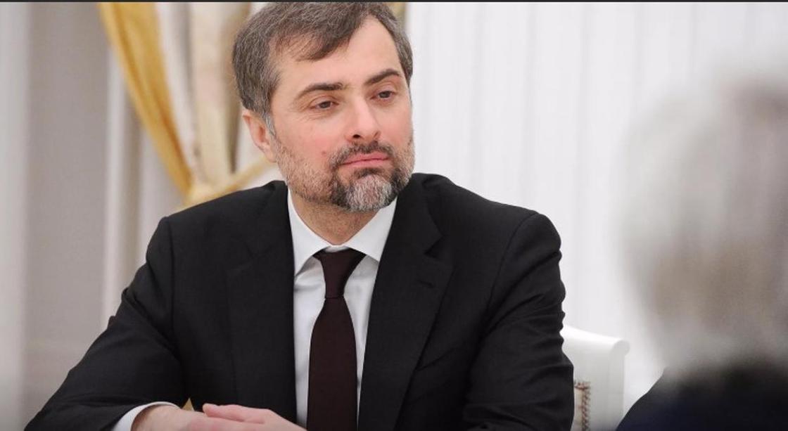 Помощник Путина объявил курс на "путинизм". К чему он клонит? Помощник Путина объявил курс на "путинизм". К чему он клонит?