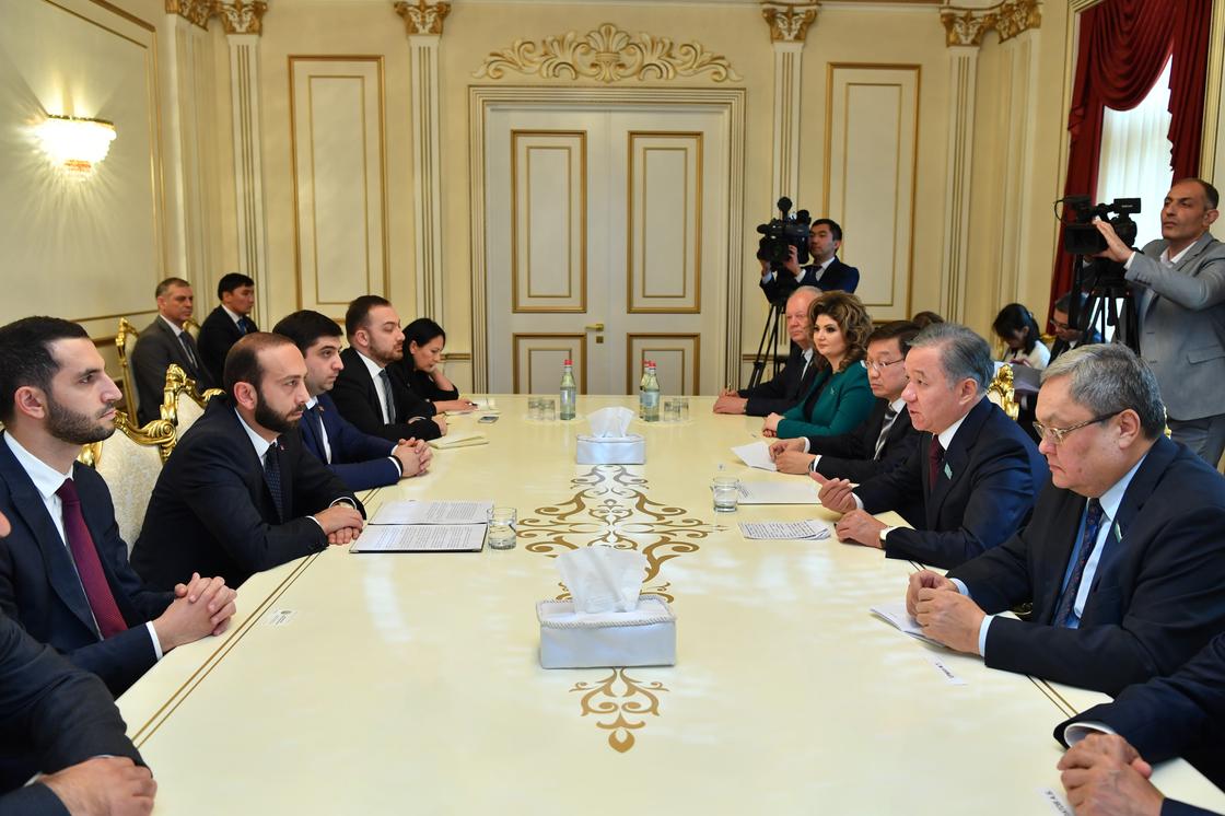 Нигматулин провел переговоры с Председателем Парламента Армении А.Мирзояном