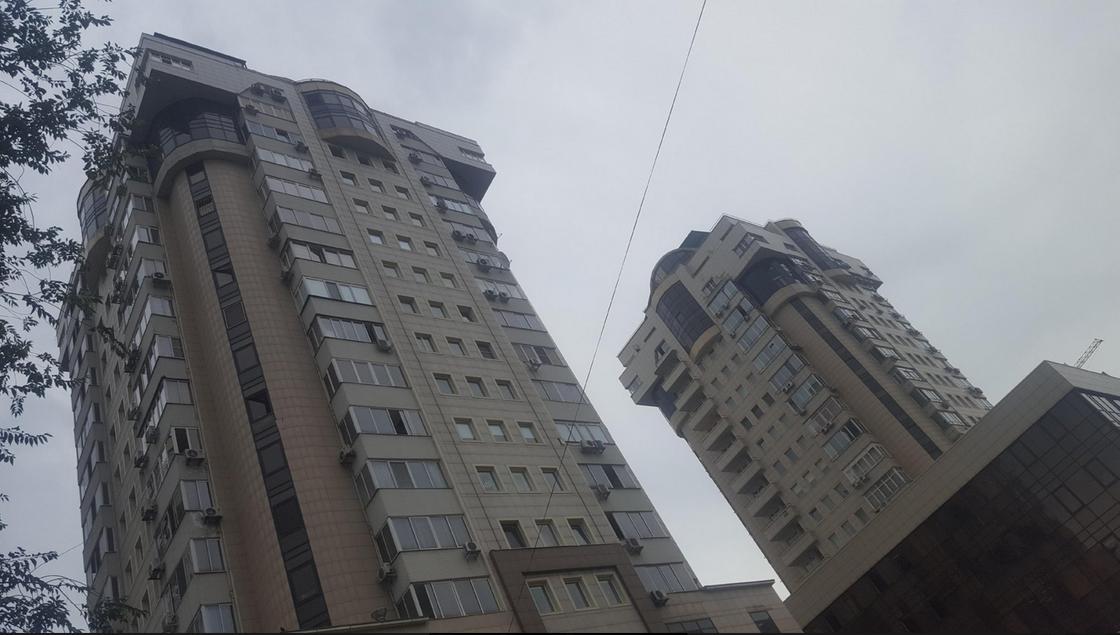 Элитный жилой комплекс центре Алматы лишится электроэнергии из-за долгов