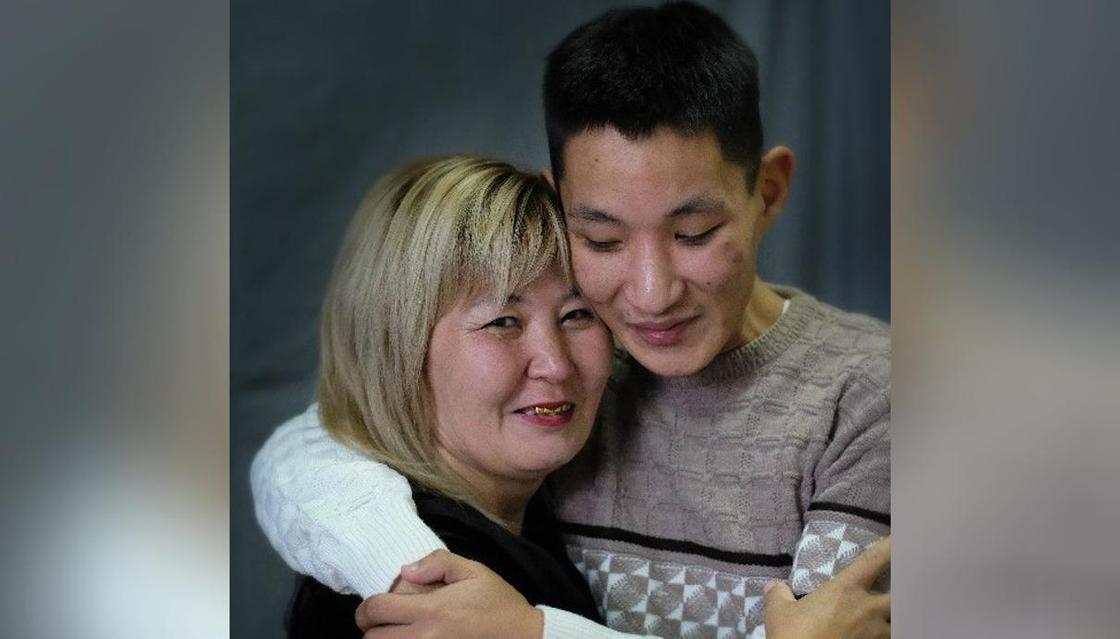 "Это было пыткой": казахстанка рассказала, как оставила сына в роддоме, а потом нашла
