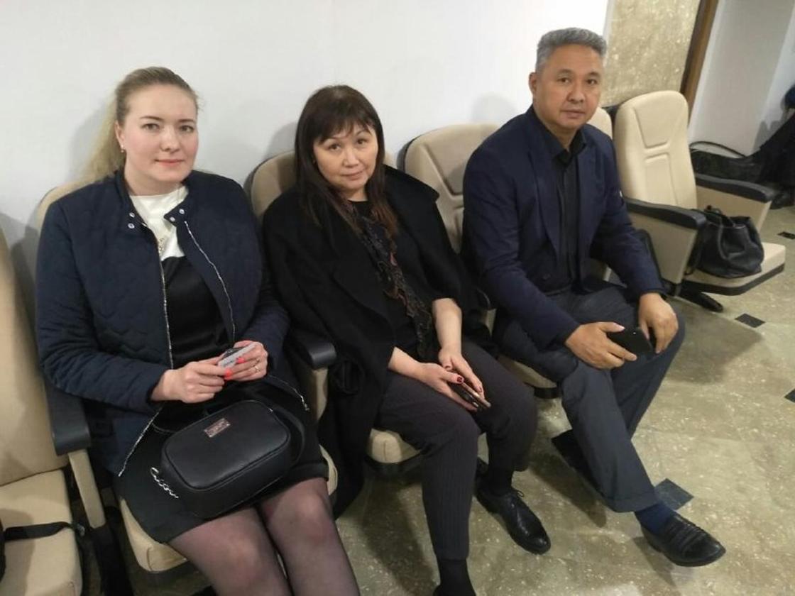 Выборы в Казахстане - кандидаты: Дания Еспаева сдает экзамен на знание казахского языка