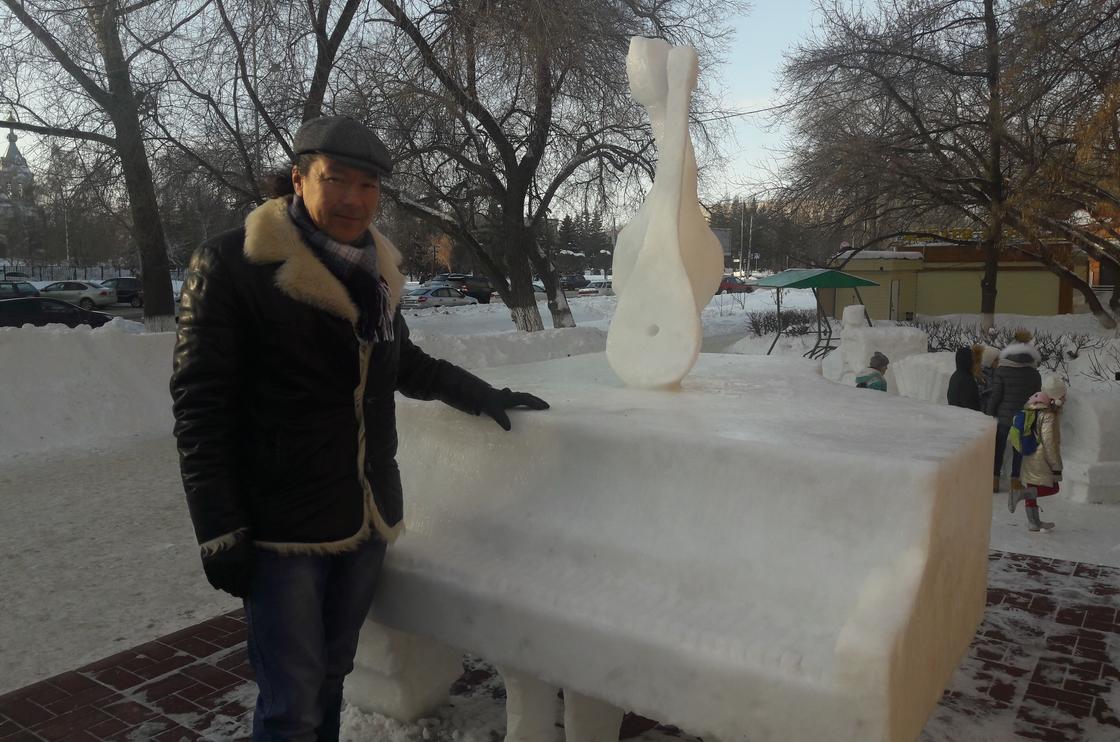 Музыкальные инструменты изо льда появились в Уральске