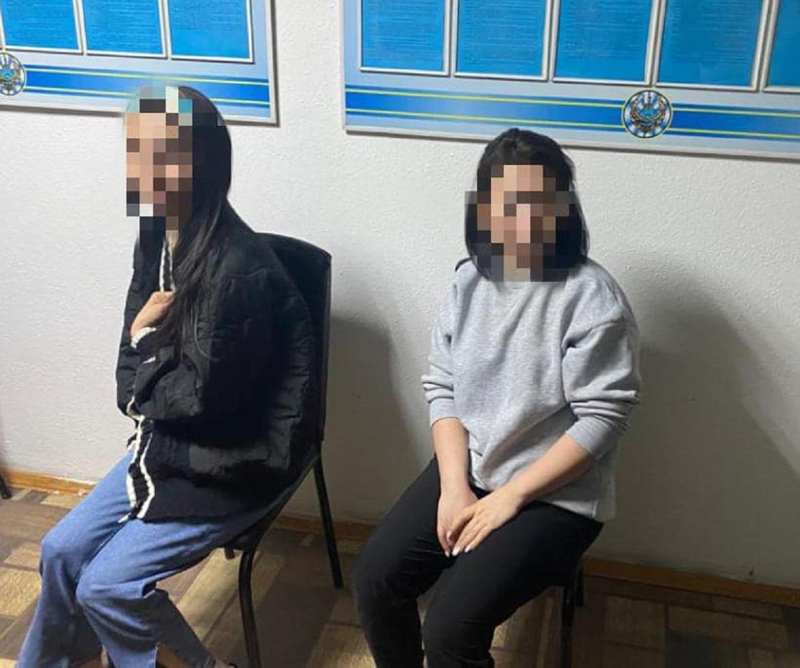 Задержанные девушки в Туркестане