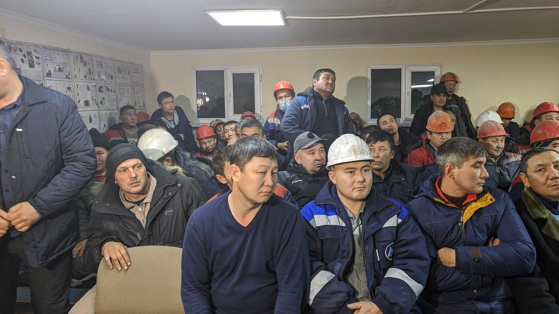 Шахтеры: Строительство новых станций метро в Алматы все еще под угрозой срыва (фото)
