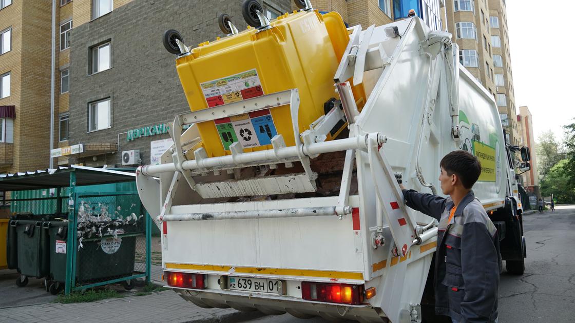 Раздельный сбор мусора внедрят в Казахстане