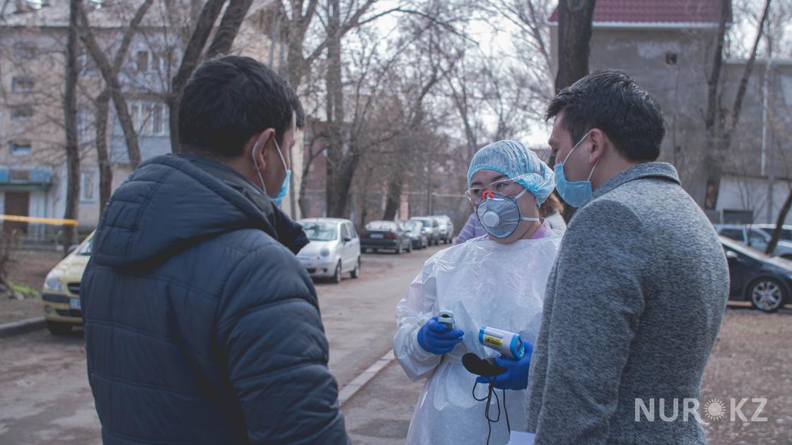 28 медиков заразились коронавирусом в Казахстане