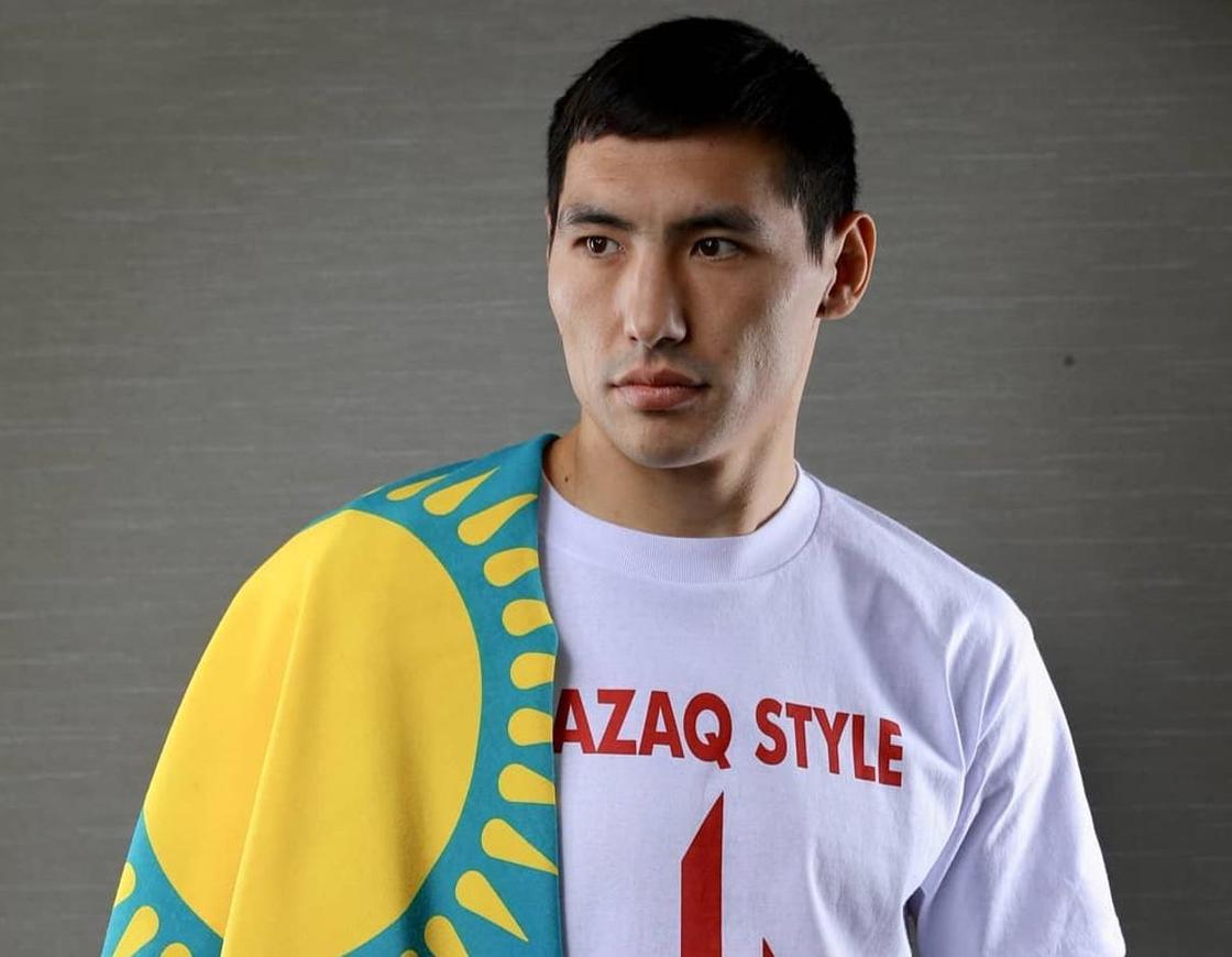 Шестой бой - шестая победа: "Казахский стиль" завоевал два чемпионских пояса (видео)