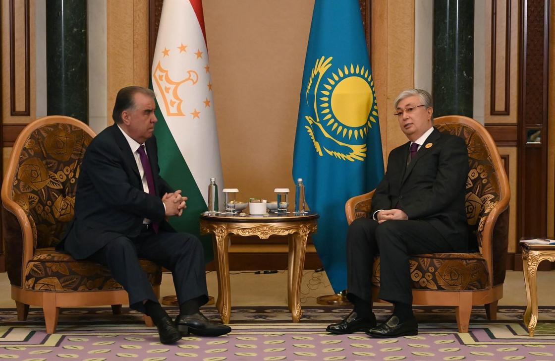 Президенты Казахстана и Таджикистана