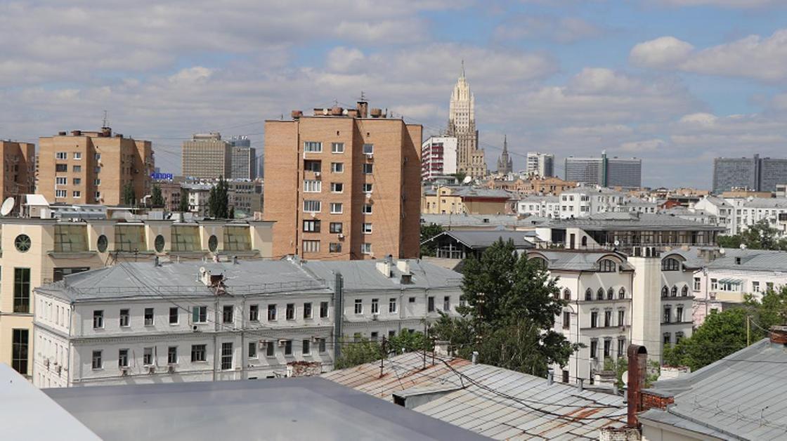 Красная икра, массажист и работа допоздна: как выглядит штаб-квартира Яндекса