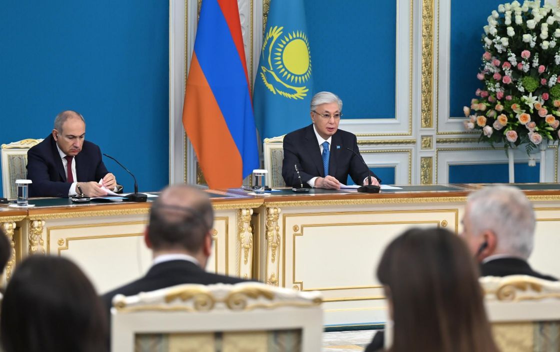 Касым-Жомарт Токаев и Никол Пашинян