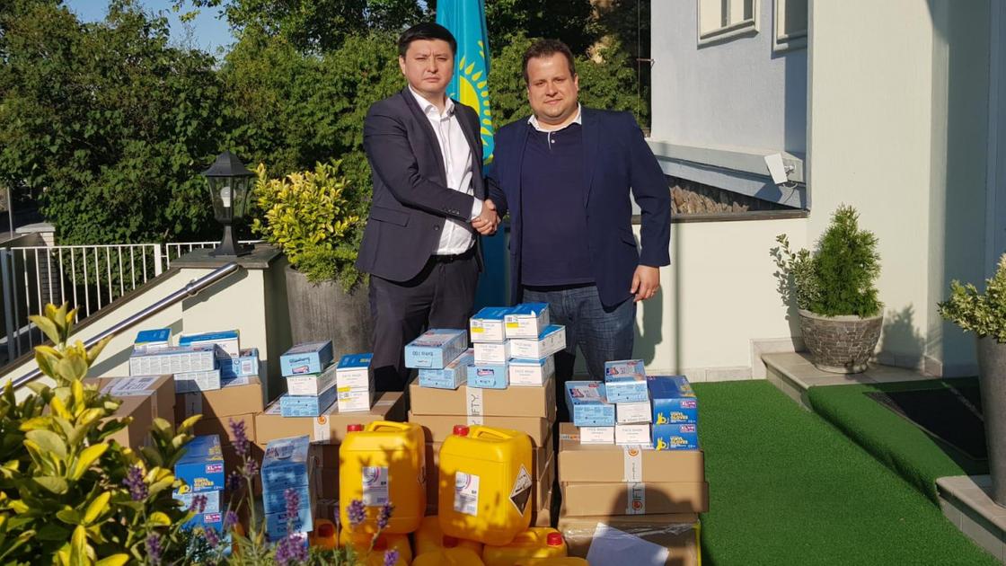 Чехия кәсіпкерлері Қазақстанға гуманитарлық көмек жіберді Чехия кәсіпкерлері Қазақстанға гуманитарлық көмек жіберді
