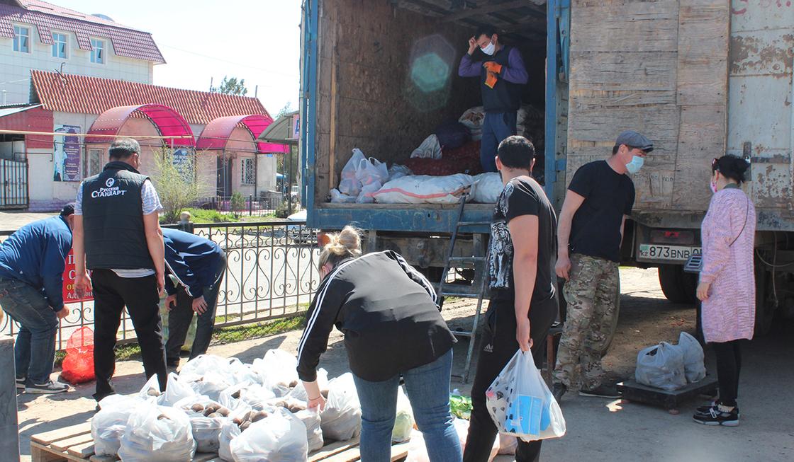 Сажают картофель и ставят юрты: как живет село в Алматинской области в карантин