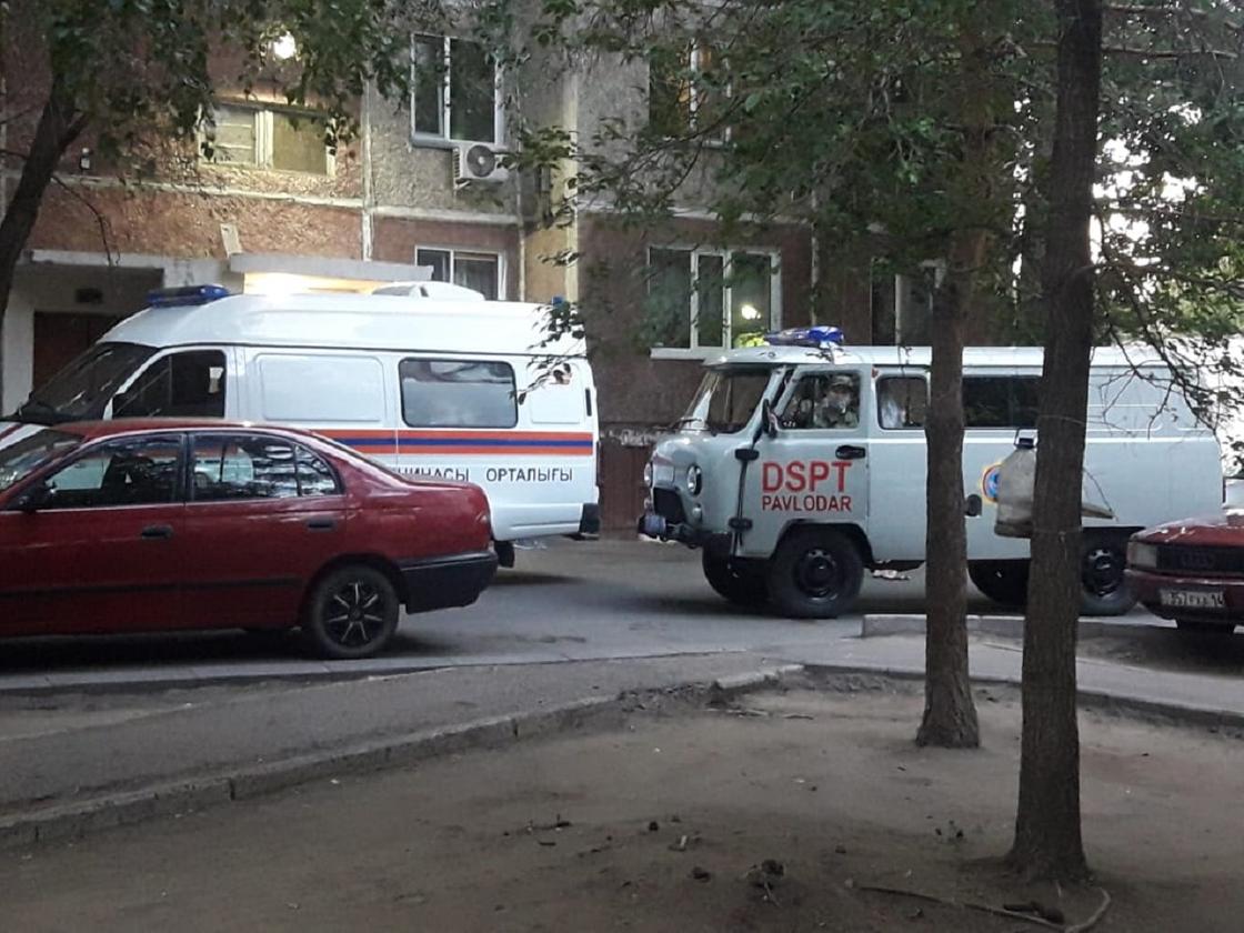 Подросток ради шутки сообщил учительнице о заложенной бомбе в многоэтажке в Павлодаре