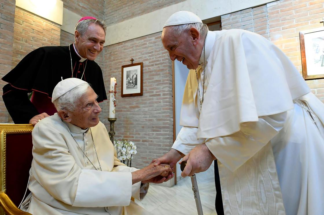 Бенедикт XVI и Франциск I