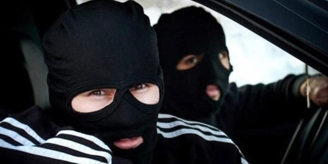 Четверо «рэкетиров» предстали перед судом в Карагандинской области