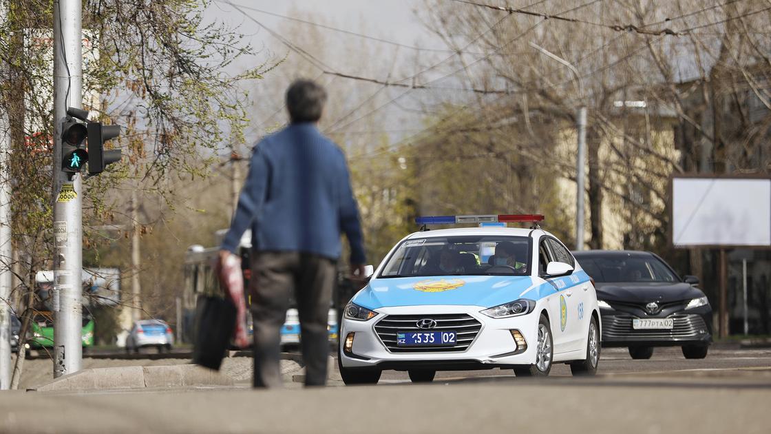 Юристу отказали в рассмотрении иска против карантина в Алматы