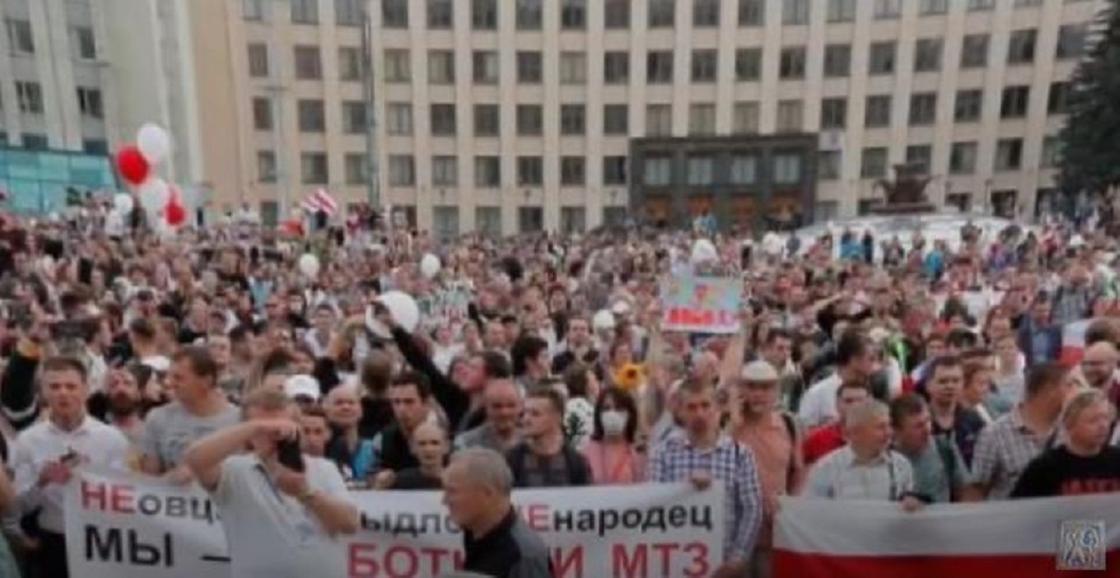 Протестующие в Беларуси