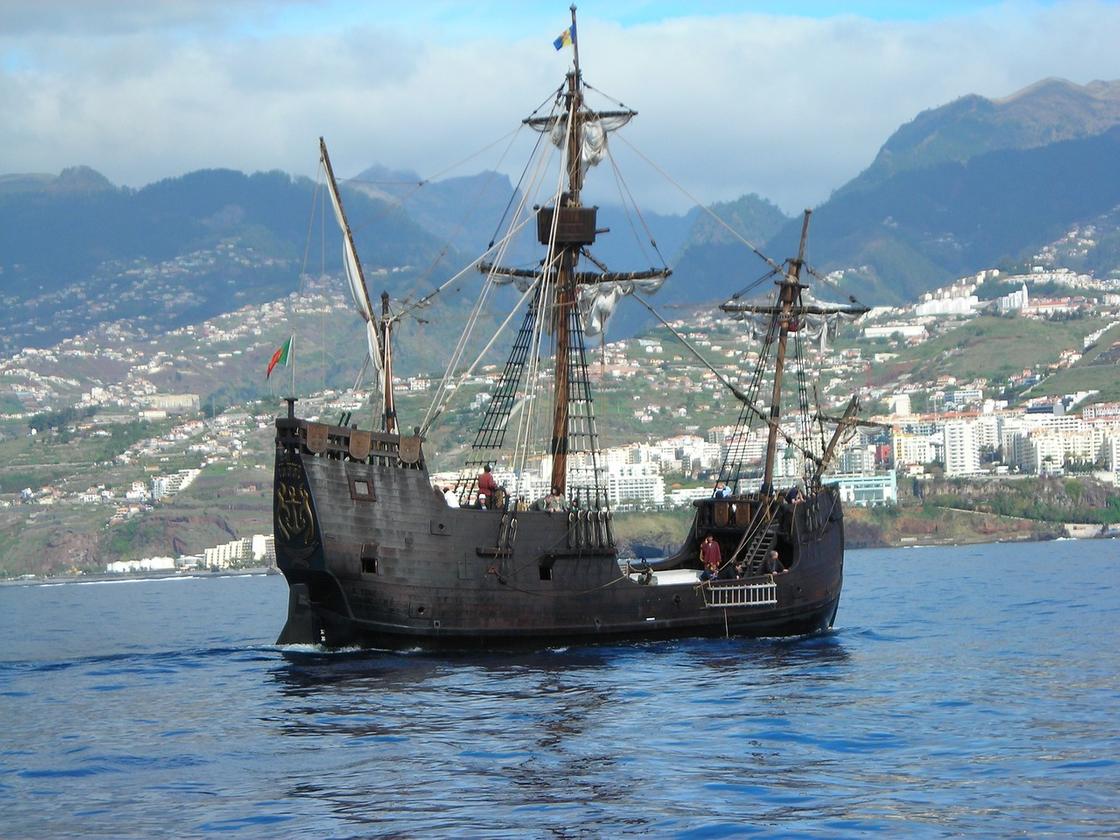 Копия корабля Колумба Santa-Maria