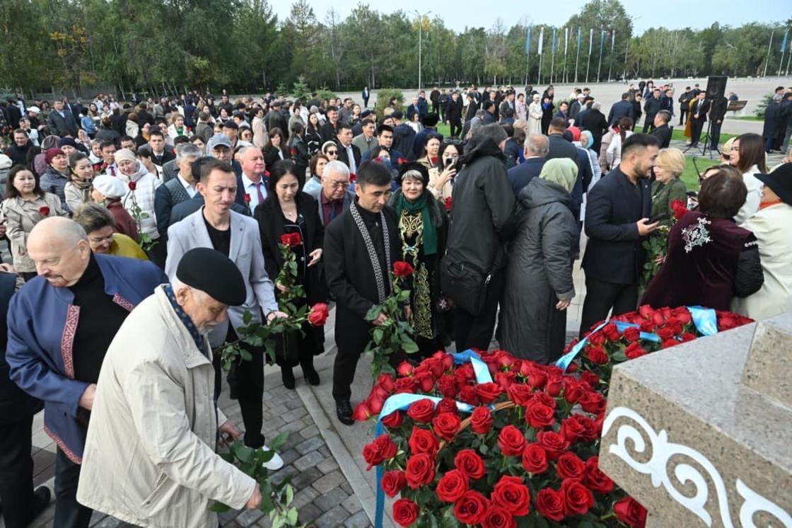 Возложение цветов