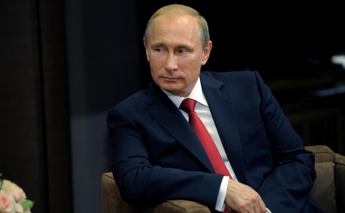 «Мне и сейчас стыдно»: Путин рассказал о случившемся 20 лет назад