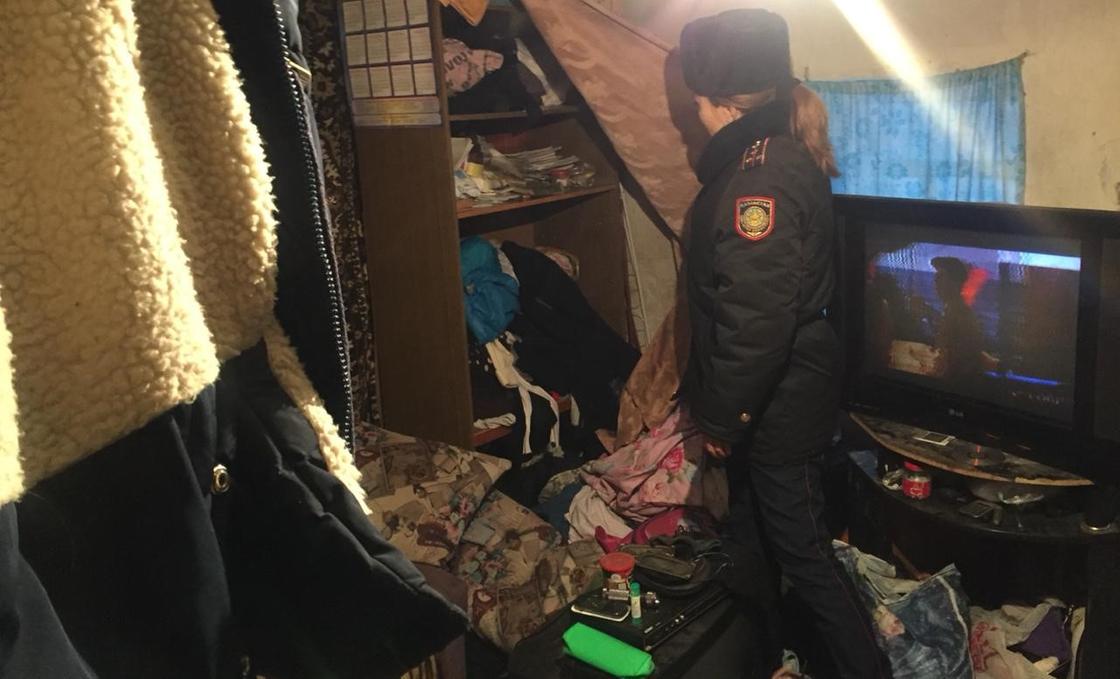 Полиция показала, как живут дети из неблагополучной семьи в Алматы (фото)