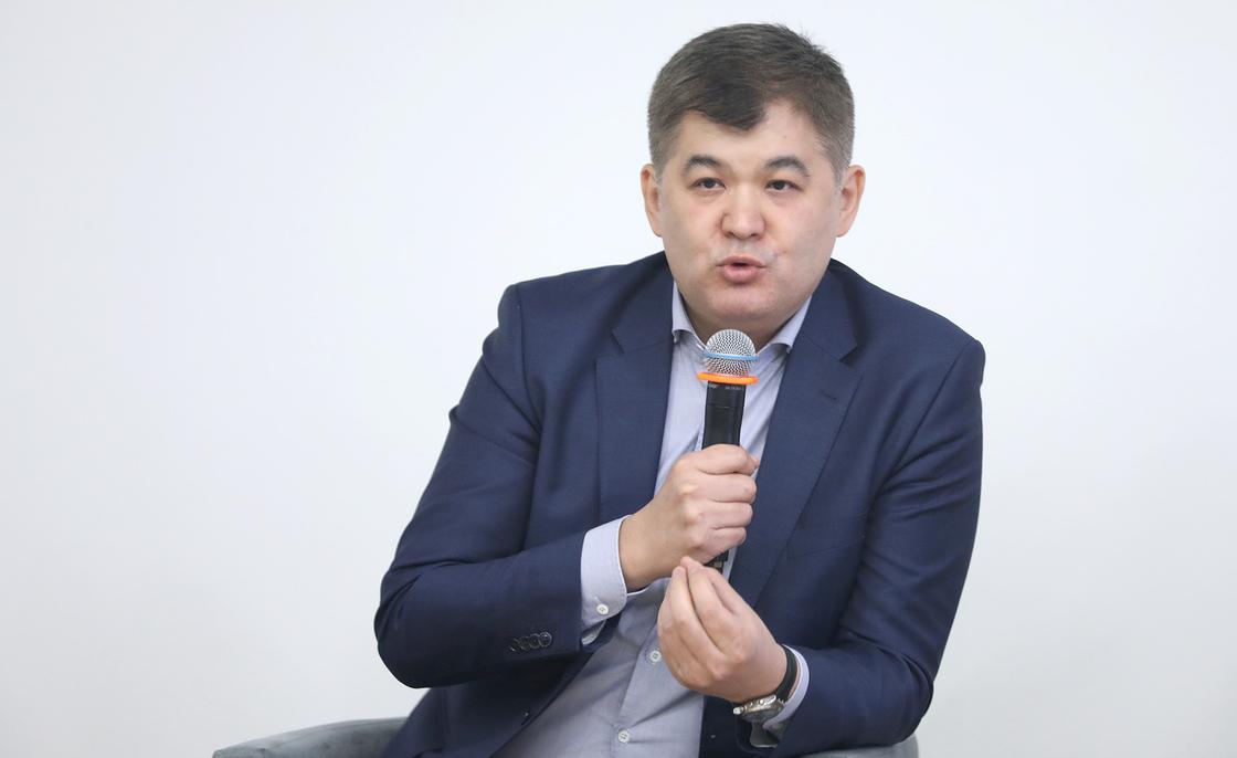 Актуальные вопросы ОСМС обсудил Елжан Биртанов с блогерами и журналистами в Алматы