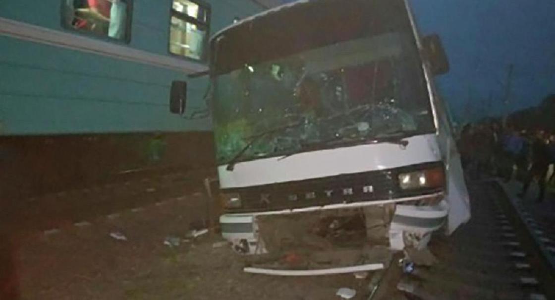 Жуткое ДТП в Чемолгане: вдова водителя автобуса обвинила мать двоих детей