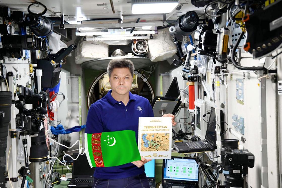 Власти Туркменистана опозорились фейком о флаге страны на МКС