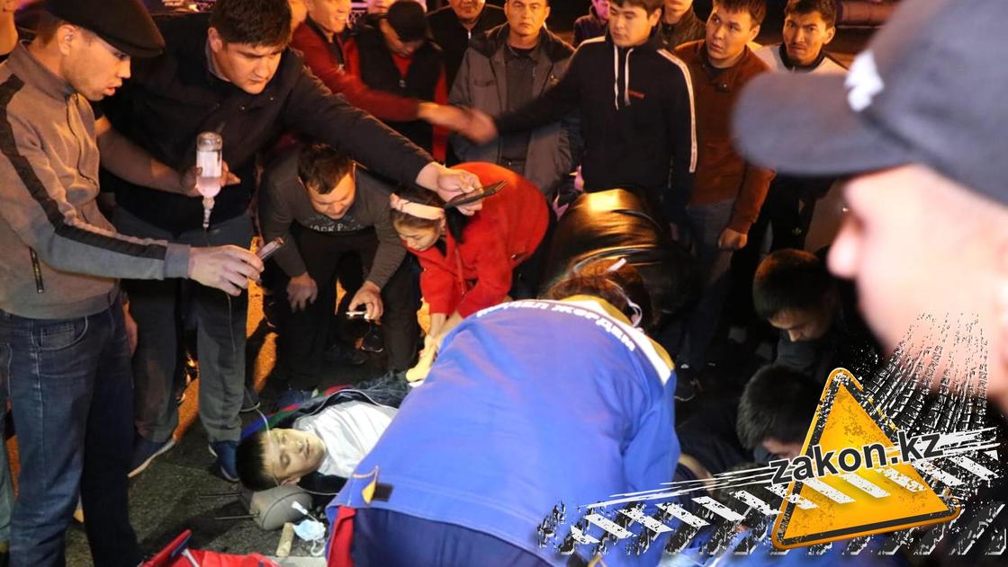 Пятеро человек пострадали в результате аварии в Алматы (фото, 18+)