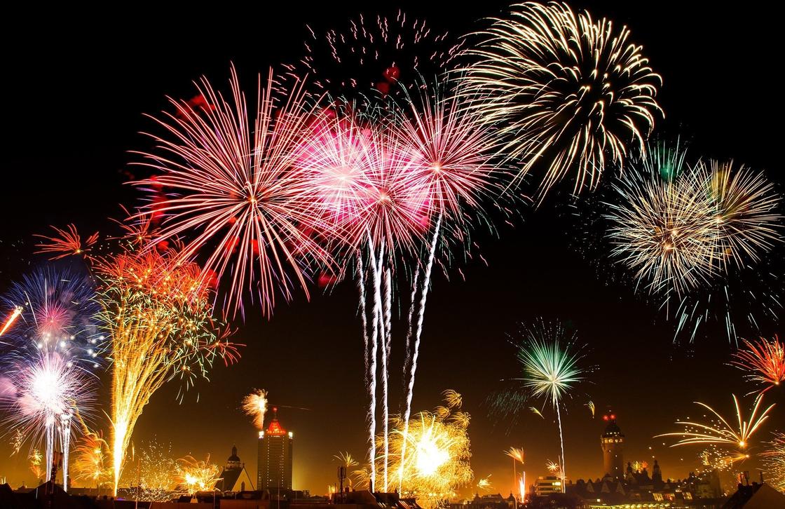 Праздничный фейерверк запустят в столице в День Независимости