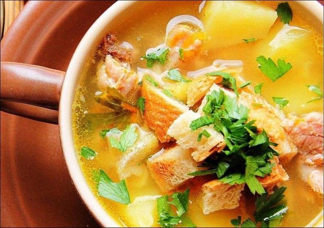 Как варить гороховый суп с копчеными ребрышками Как варить гороховый суп с копчеными ребрышками