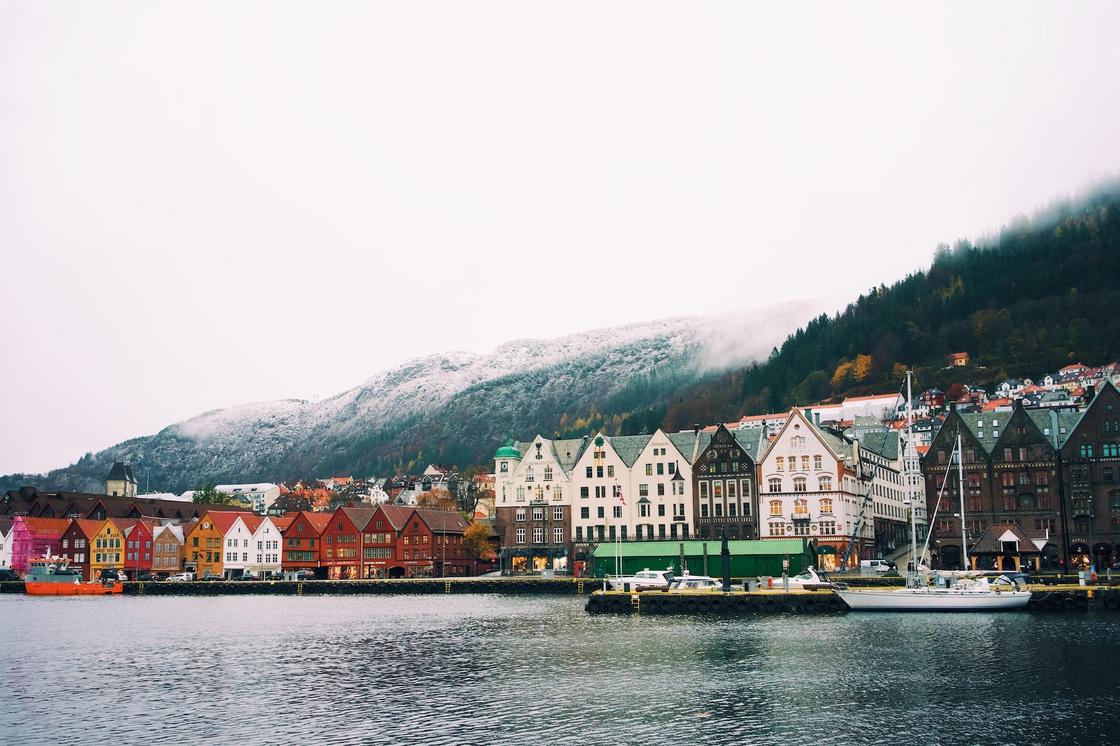 Берген — центр судостроения и рыболовства в Норвегии