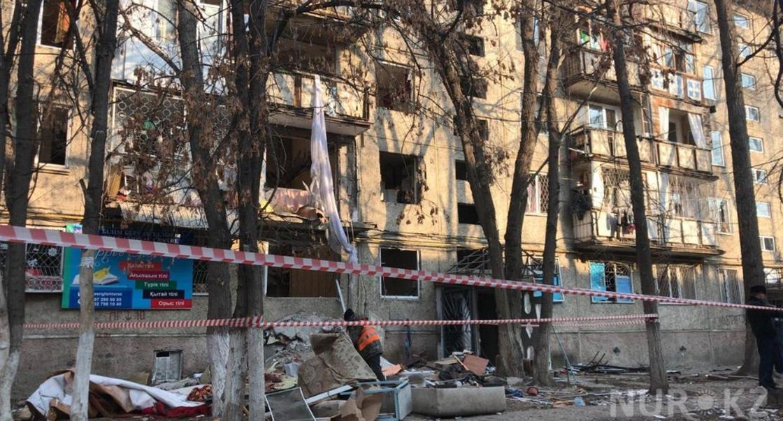 Взрыв в Таразе: полиция опровергла слухи о двух десятках погибших Взрыв в Таразе: полиция опровергла слухи о двух десятках погибших