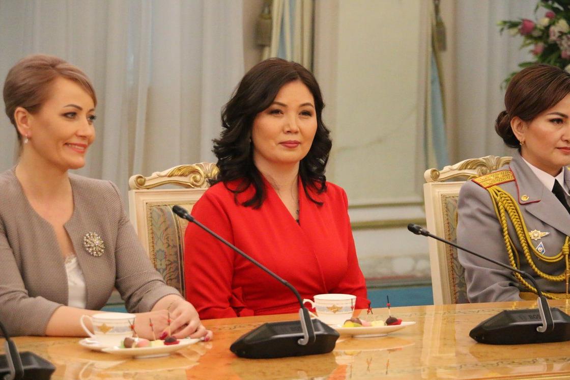 Назарбаев: Бог понял, что способен на большее - и создал женщину